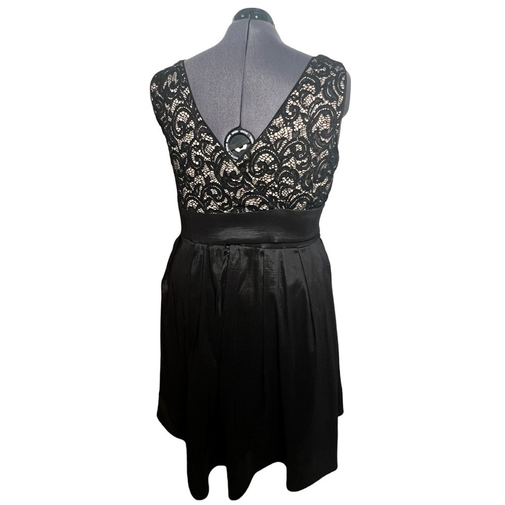 R & M Richards Little Black Dress with Lace Accent (SIze 20W) - Picture 3 of 7